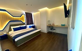 Golden Palace Hotel